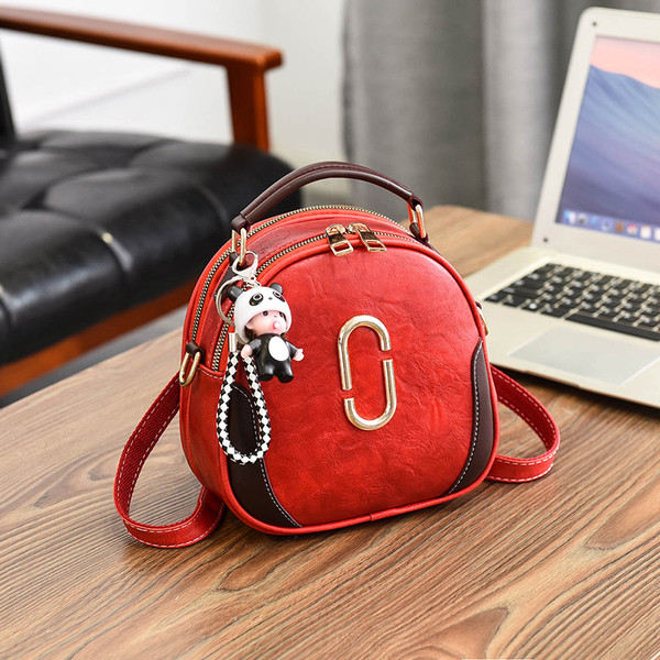 Модерна дамска раница с елемент от еко кожа в няколко цвята