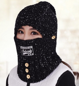 Palarie de iarna dama cu nasturi in mai multe culori