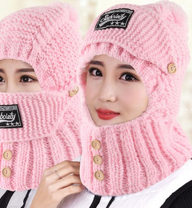 Palarie de iarna dama cu nasturi in mai multe culori