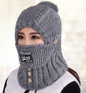 Palarie de iarna dama cu nasturi in mai multe culori