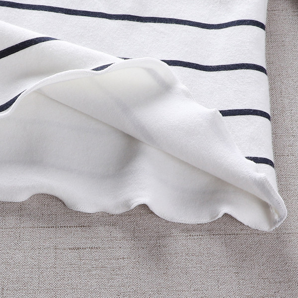 Ежедневна детска раирана  блуза с цветна бродерия