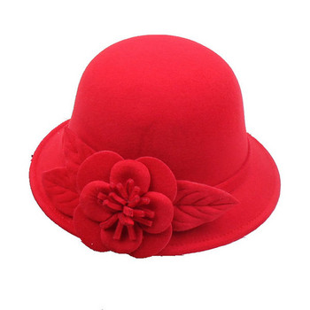 Стилна дамска шапка с 3D елемент в различни цветове