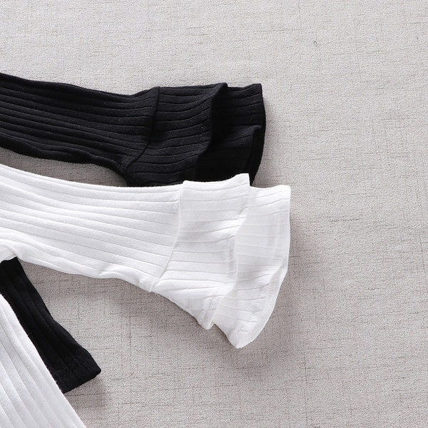 Bluză pentru copii modernă pentru fete cu mâneci lotus în negru, alb și roz