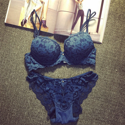 Κομψό γυναικείο  εσώρουχο με δαντέλα σε διάφορα χρώματα