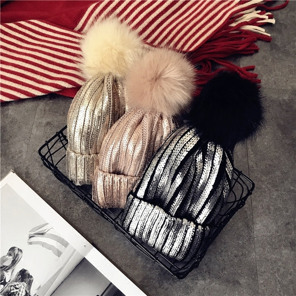 Palarie eleganta de dama in puf in mai multe culori