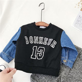 Hanorac modern pentru copii cu imprimeu și mâneci din denim de culoare neagră