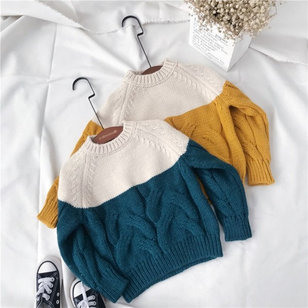 Παιδικό πουλόβερ  για αγόρια σε μπλε και κίτρινο χρώμα