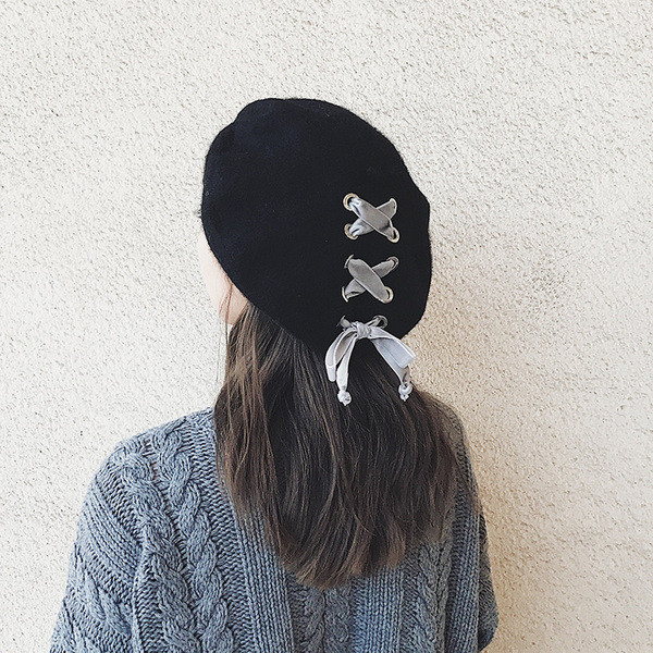 Palarie de dama eleganta cu cravate in doua culori