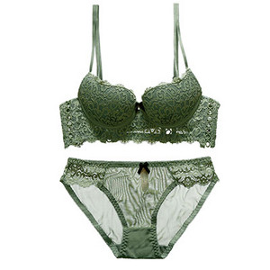 Елегантен комплект дамско бельо в няколко цвята