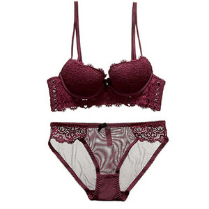 Елегантен комплект дамско бельо в няколко цвята