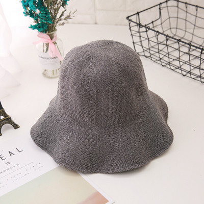 Γυναικείο καπέλο  σε διαφορετικά χρώματα