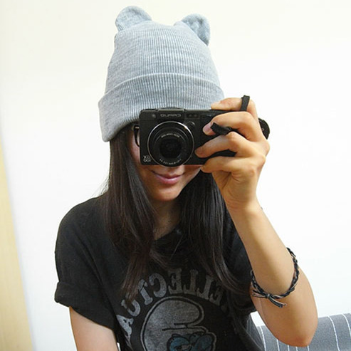 Palarie casual dama cu element 3D in doua culori