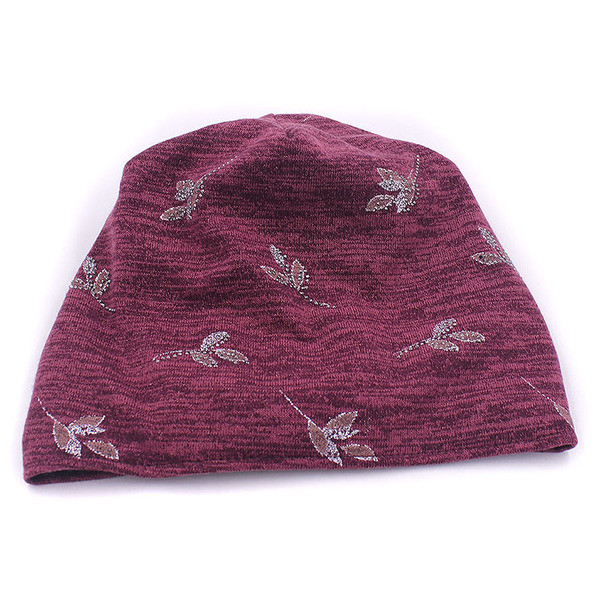 Ежедневна дамска шапка с флорални мотиви в няколко цвята