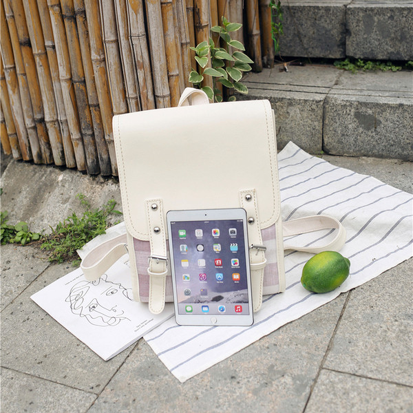 Rucsac modern de dama din piele ecologica in alb si negru