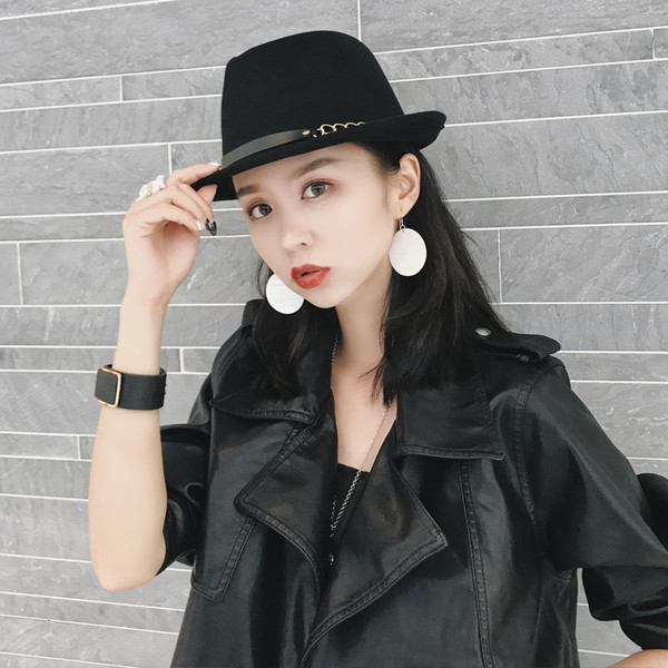 Palarie moderna de dama cu element metalic in mai multe culori