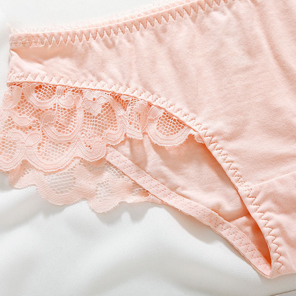 Lenjerie modernă în trei culori