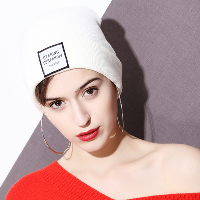 Γυναικείο απαλό καπέλο σε πέντε χρώματα