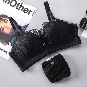 Κομψό εσώρουχο σε διάφορα χρώματα