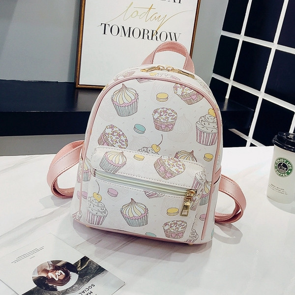 Модерна дамска раница с различна апликация от еко кожа