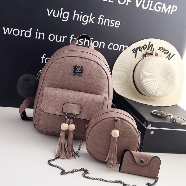 Set din trei piese - rucsac, geanta si poseta cu element de agatat in trei culori