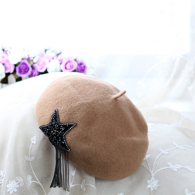 Palarie moderna de dama cu broderie in diferite culori