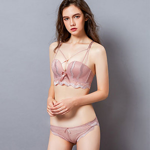 Set de lenjerie in trei culori