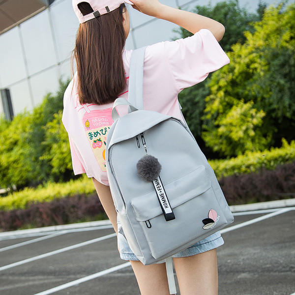 Ежедневен модел дамска раница с пух в няколко цвята