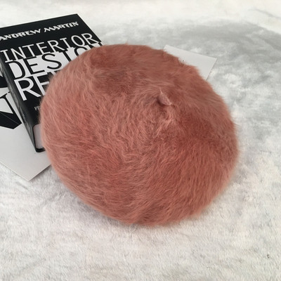 Pălărie modernă de puf pentru femei în diferite culori - două modele