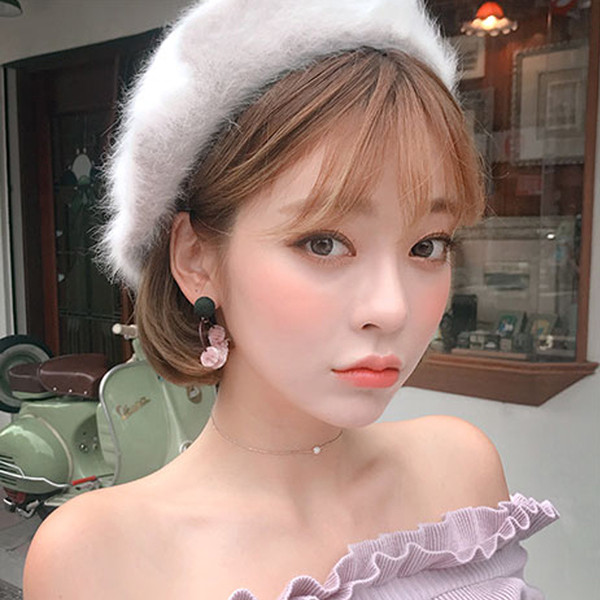 Pălărie modernă de puf pentru femei în diferite culori - două modele