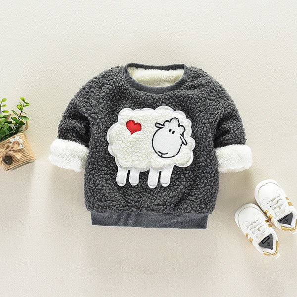 Pulover moale pentru copii cu diverse aplicatii