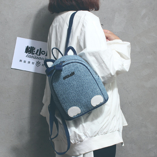 Нов модел дамска раница с 3D елементи в два цвята