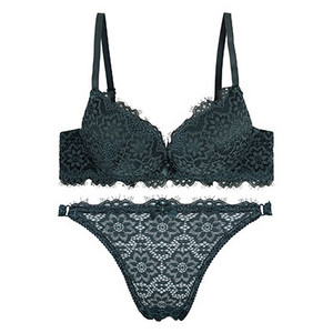 Εσώρουχα σε τρία χρώματα