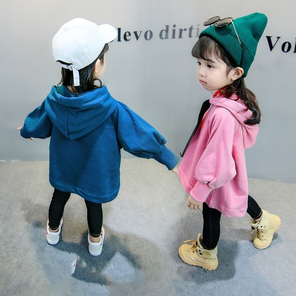 Спортен суичър за момичета с качулка в син и розов цвят