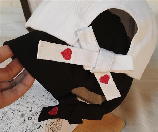 Palarie casual de dama cu vizor in alb si negru