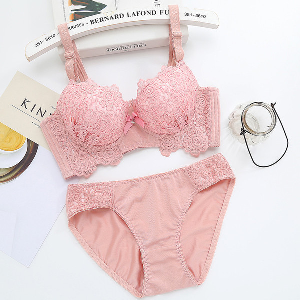 Set de lenjerie de dama eleganta in trei culori