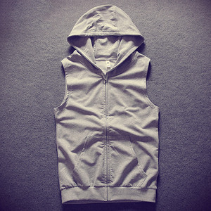 Мъжки елек с качулка и джобове