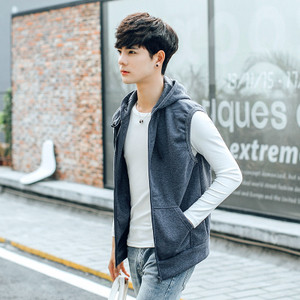 Мъжки изчистен спортен елек в няколко цвята