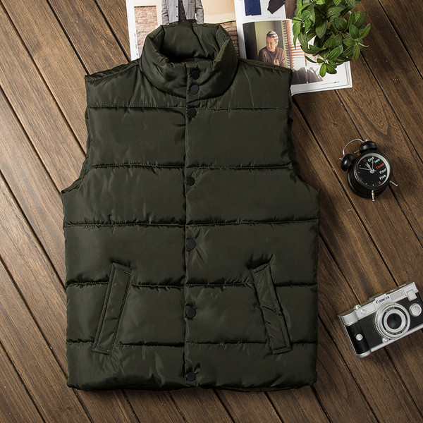 Елек в няколко цвята с висока яка