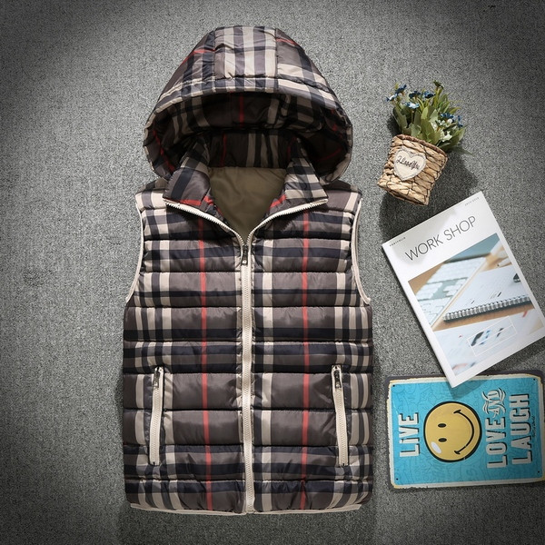 Мъжки цветен елек подходящ за ежедневие