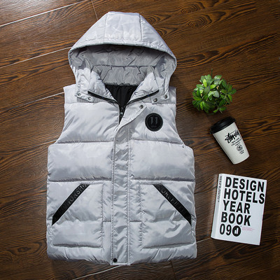 Елек в три модела подходящ за мъже и жени