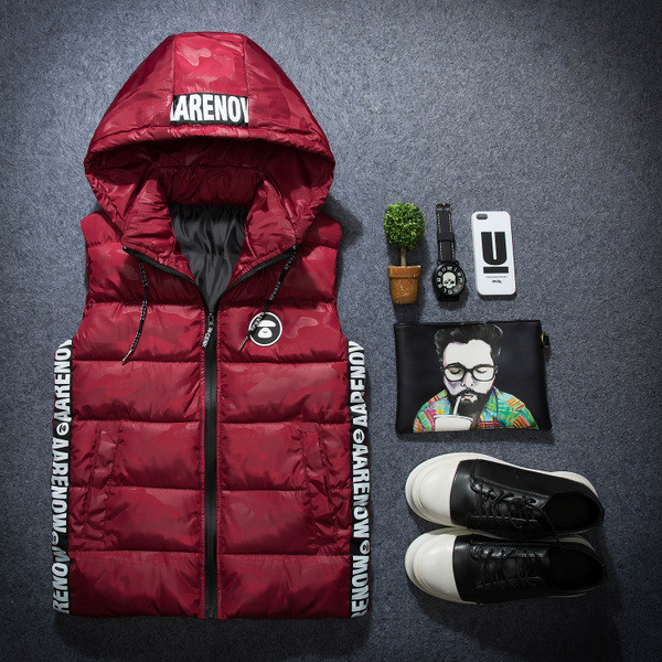 Елек в три модела подходящ за мъже и жени