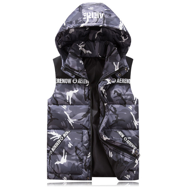 Елек в три модела подходящ за мъже и жени