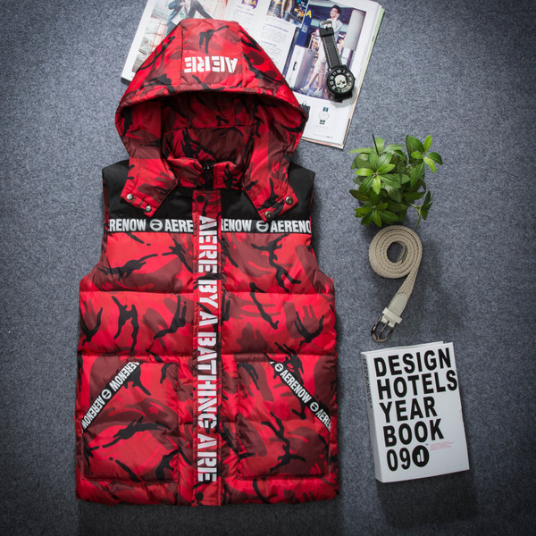 Елек в три модела подходящ за мъже и жени