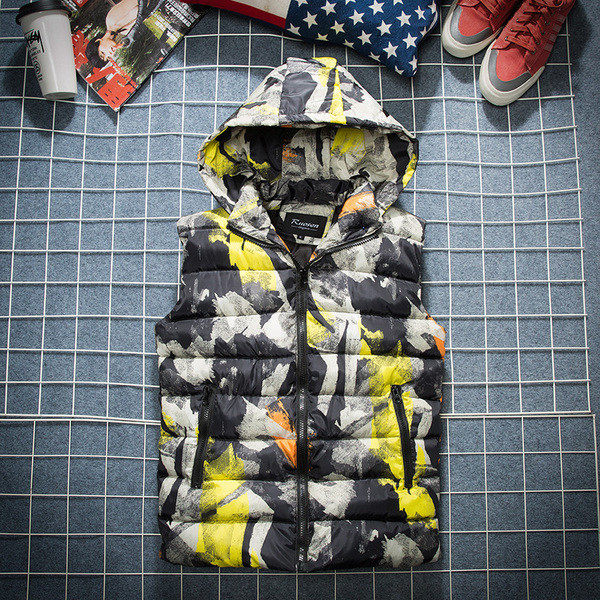 Елек в светъл камуфлажен десен 