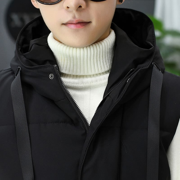 Изчистен мъжки елек в три цвята