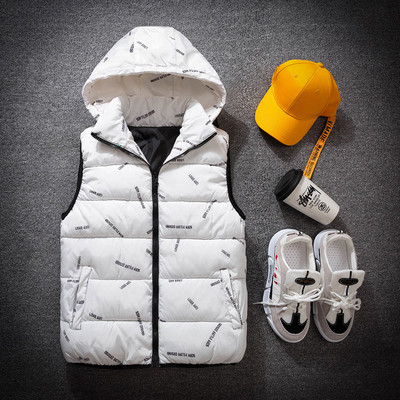 Мъжки зимен елек в светли и тъмни цветове с надпис