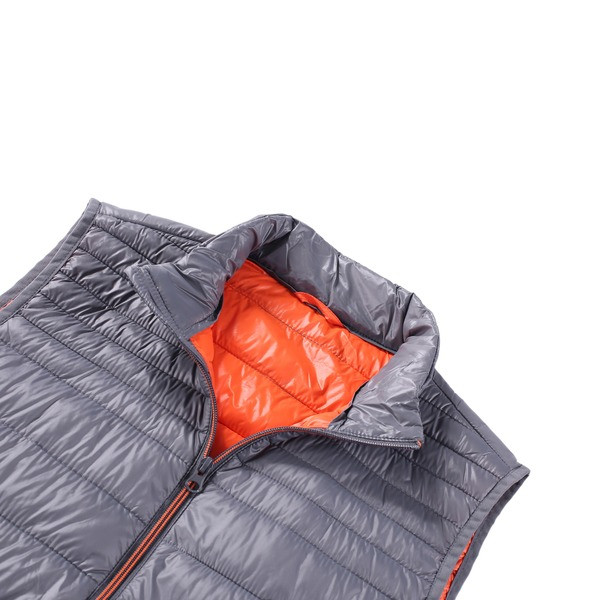 Мъжки елек в четири цвята с вътрешен джоб