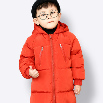 Moдерно плътно яке в четири цвята подходящо за момчета и момичета