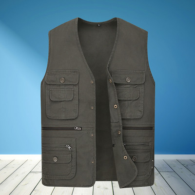 Мъжки елек в няколко цвята с джобове 