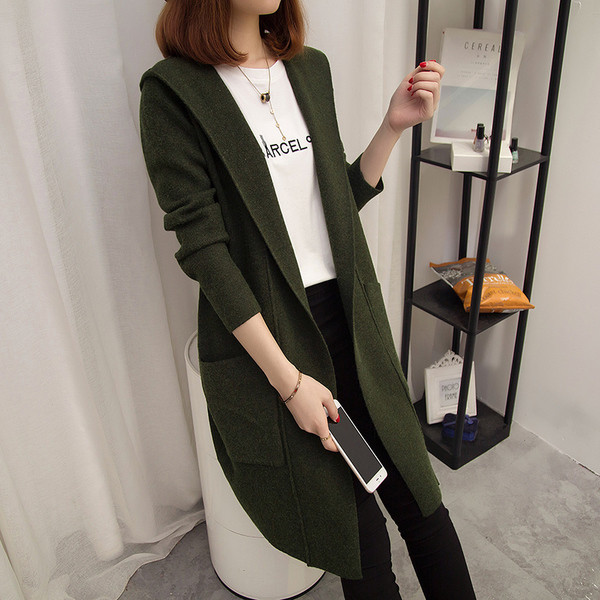 Модерно дамско палто с V-образна яка и качулка в няколко цвята 